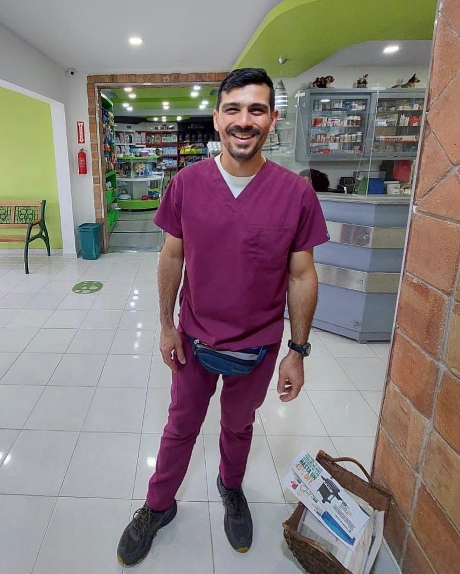 Veterinario en consulta